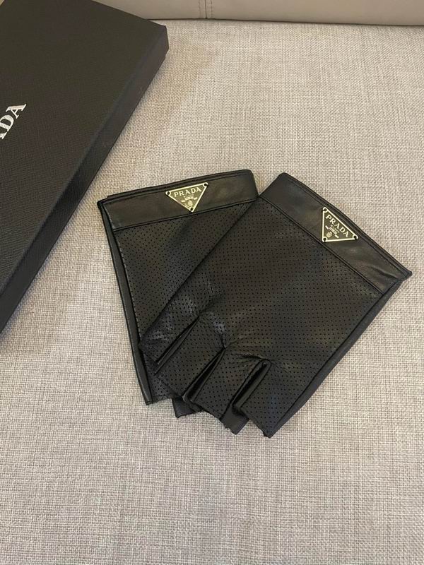 Prada gloves 083005